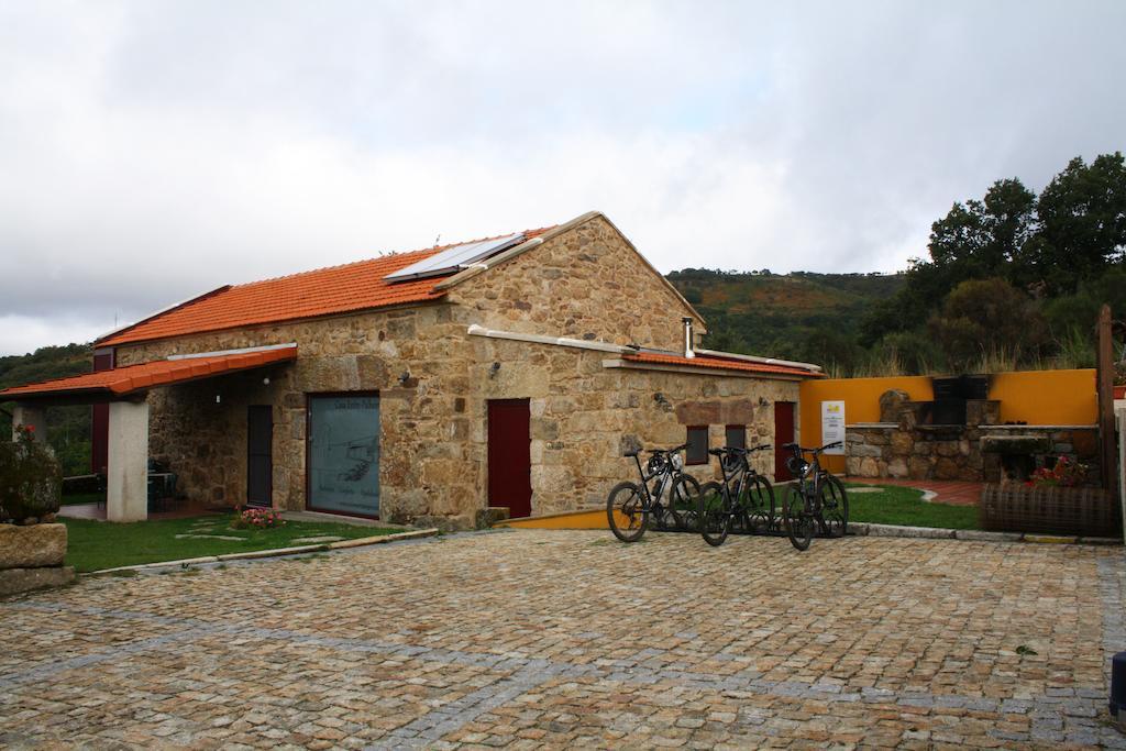 Casa Entre-Palheiros E Casa Do Canastro Монталегри Экстерьер фото